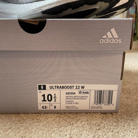 Adidas Ultraboost 22 Womens Size 10.5 in Grey New in Box - Picture 3 of 6